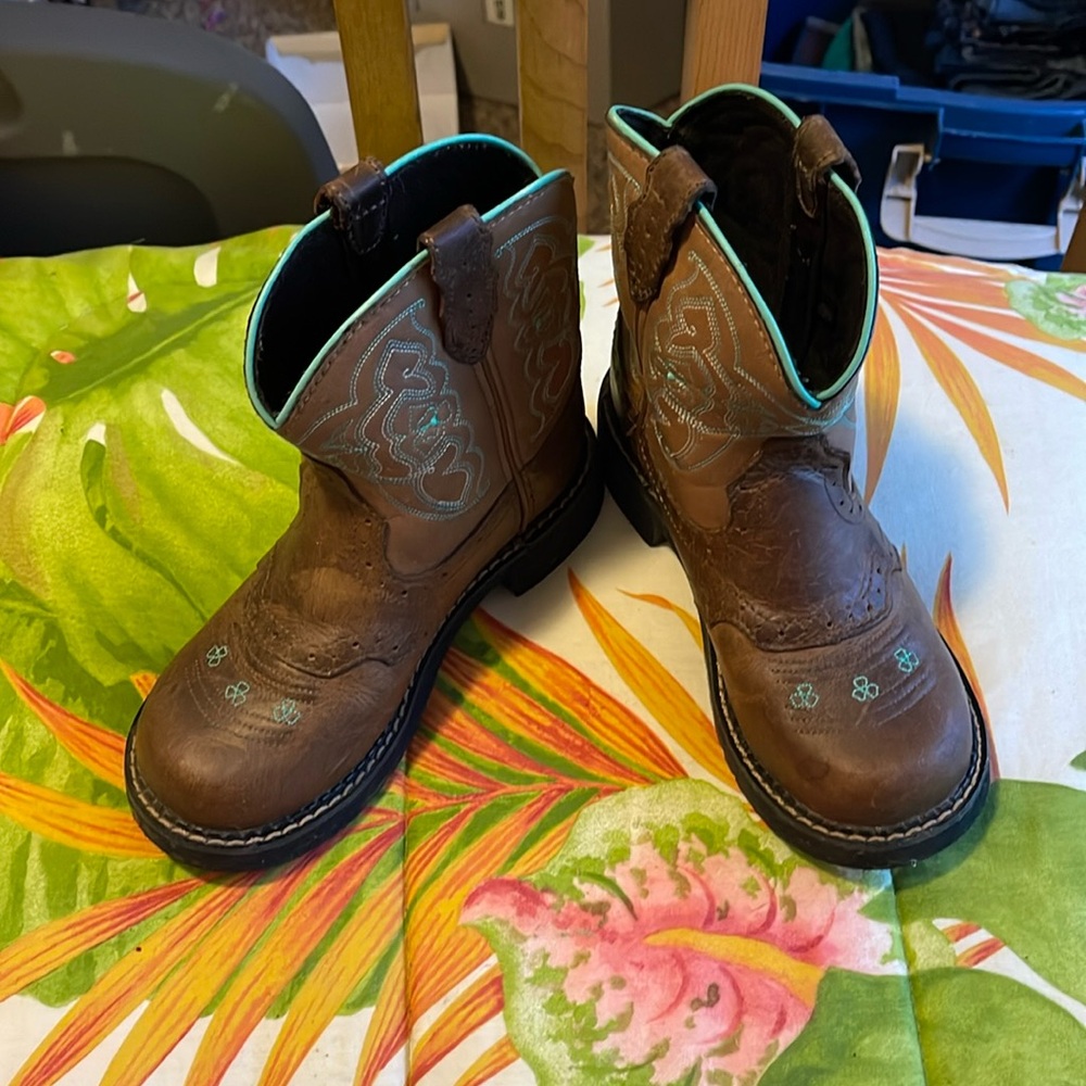 Justin’s girls boots